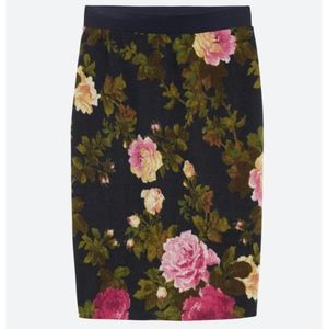 Gilli pencil skirt